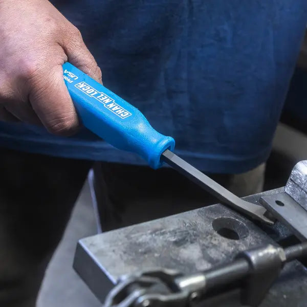 CHANNELLOCK 31-inch Pry Bar, 1/2" x 24"